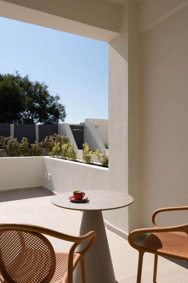 Acanthus Oia-Private Hot Tub Suites Εξωτερικό φωτογραφία